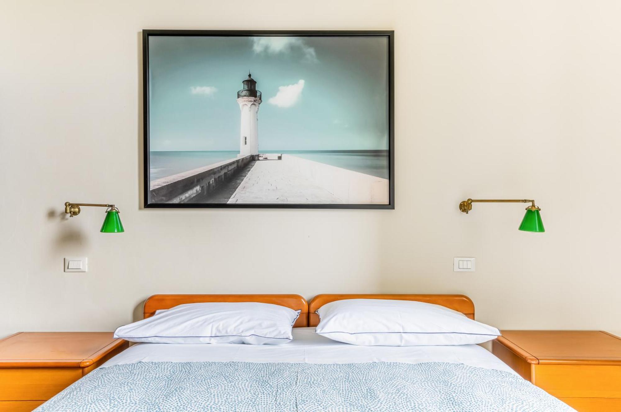 Apartamento Bright With Private Garden And Balcony