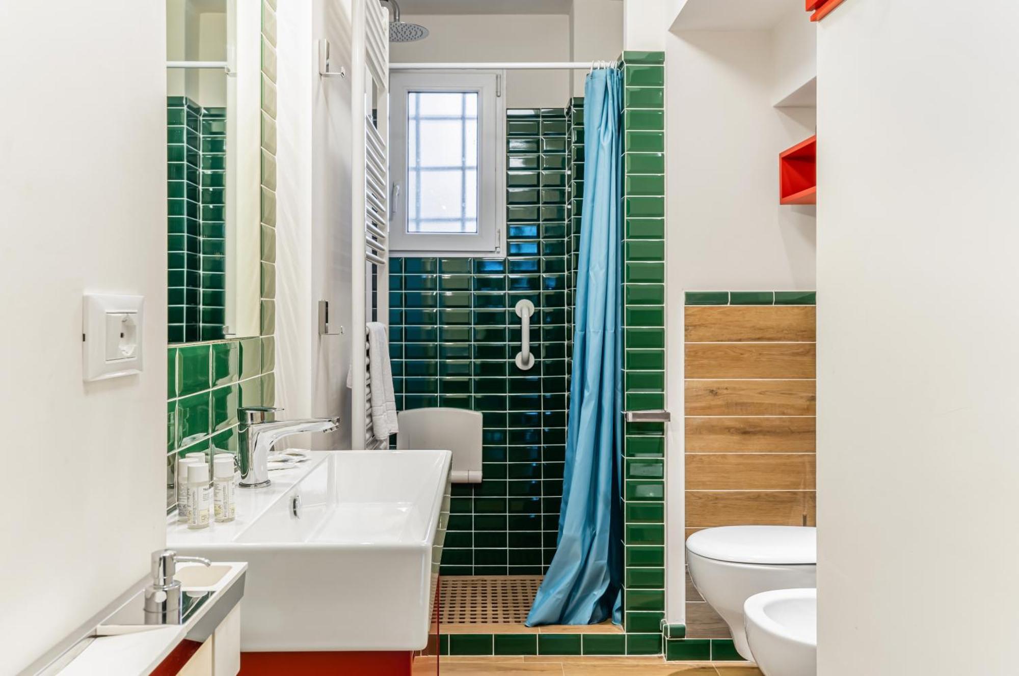 Bright With Private Garden And Balcony Apartamento
